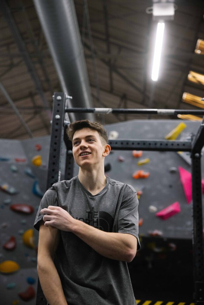 Toby Roberts in IFSC Boulder World Cup
